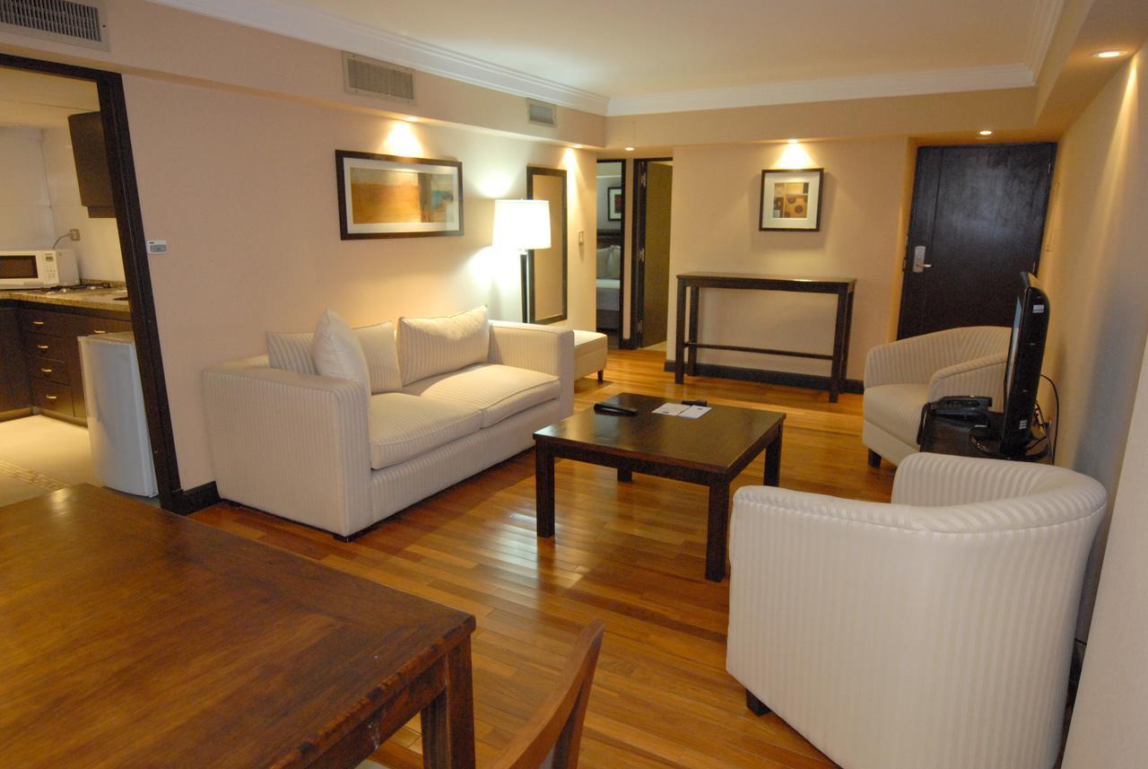 Premium Tower Suites Мендоса Экстерьер фото