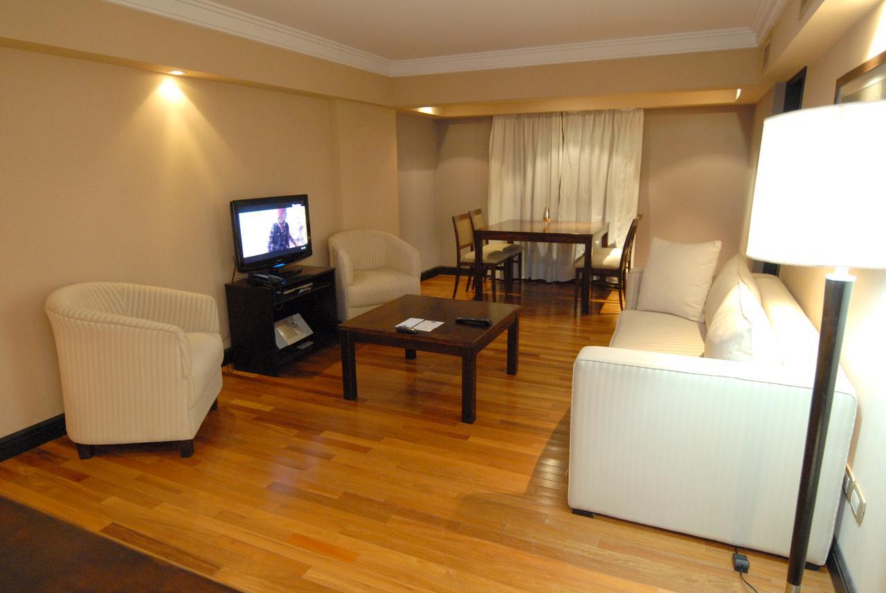 Premium Tower Suites Мендоса Экстерьер фото